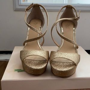 NWOT Badgley Mischka Wedges